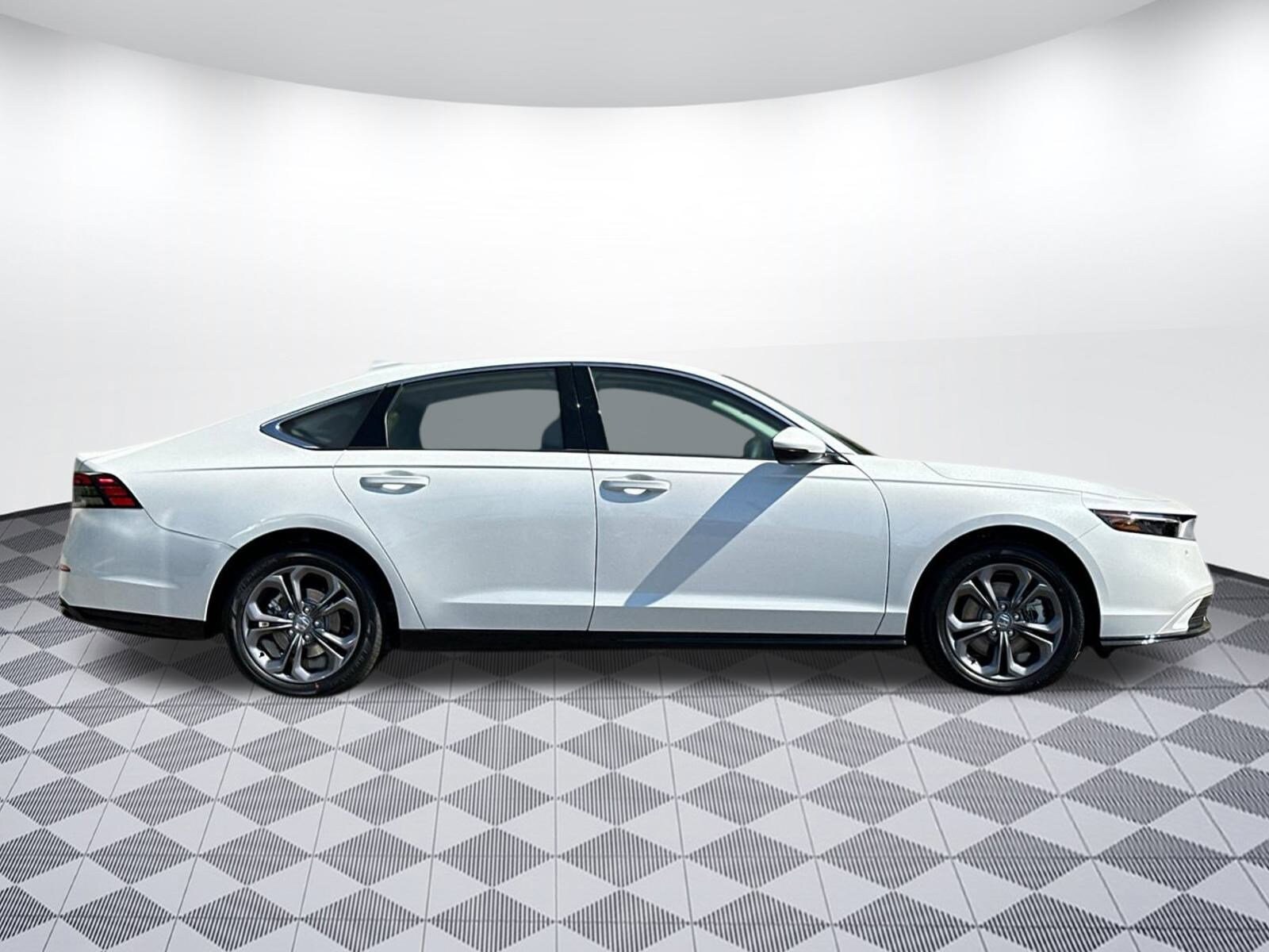 2025 Honda Accord Hybrid EX-L photo 3