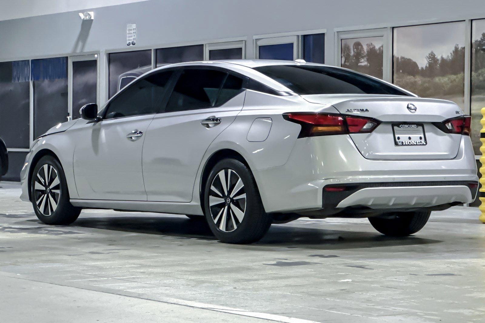 2021 Nissan Altima 2.5 SV photo 2