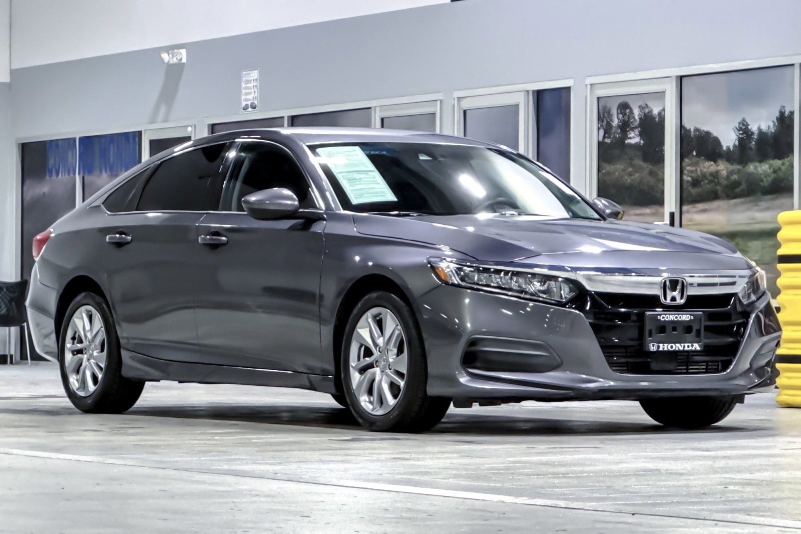 2019 Honda Accord LX photo 5