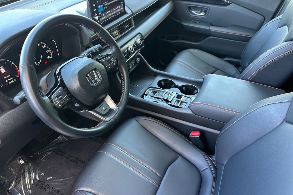 Used 2024 Honda Pilot TrailSport SUV