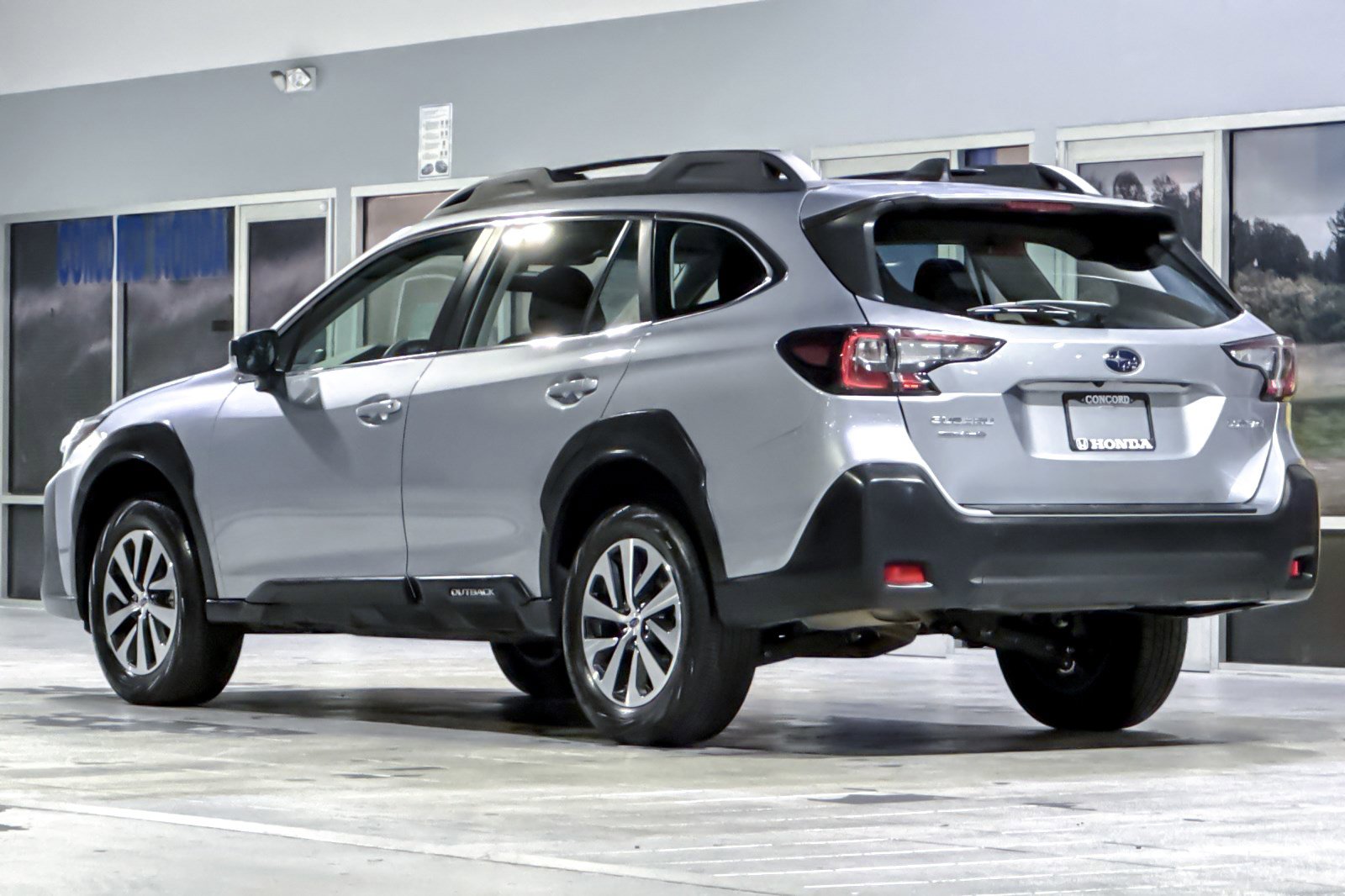 2023 Subaru Outback Base photo 3