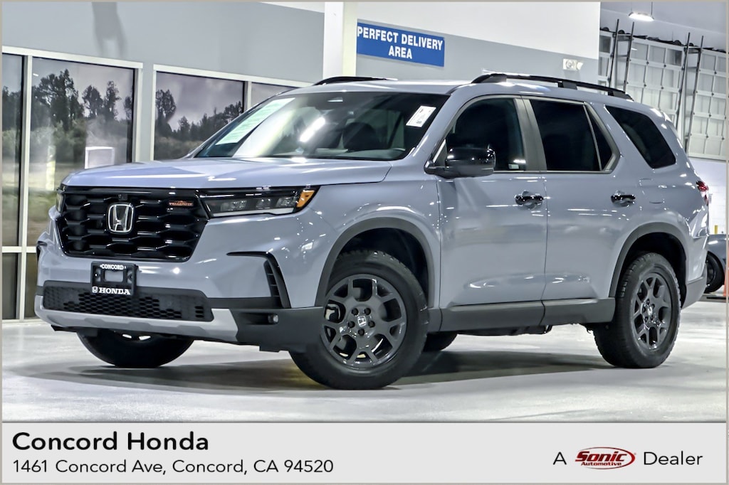Used 2024 Honda Pilot TrailSport SUV