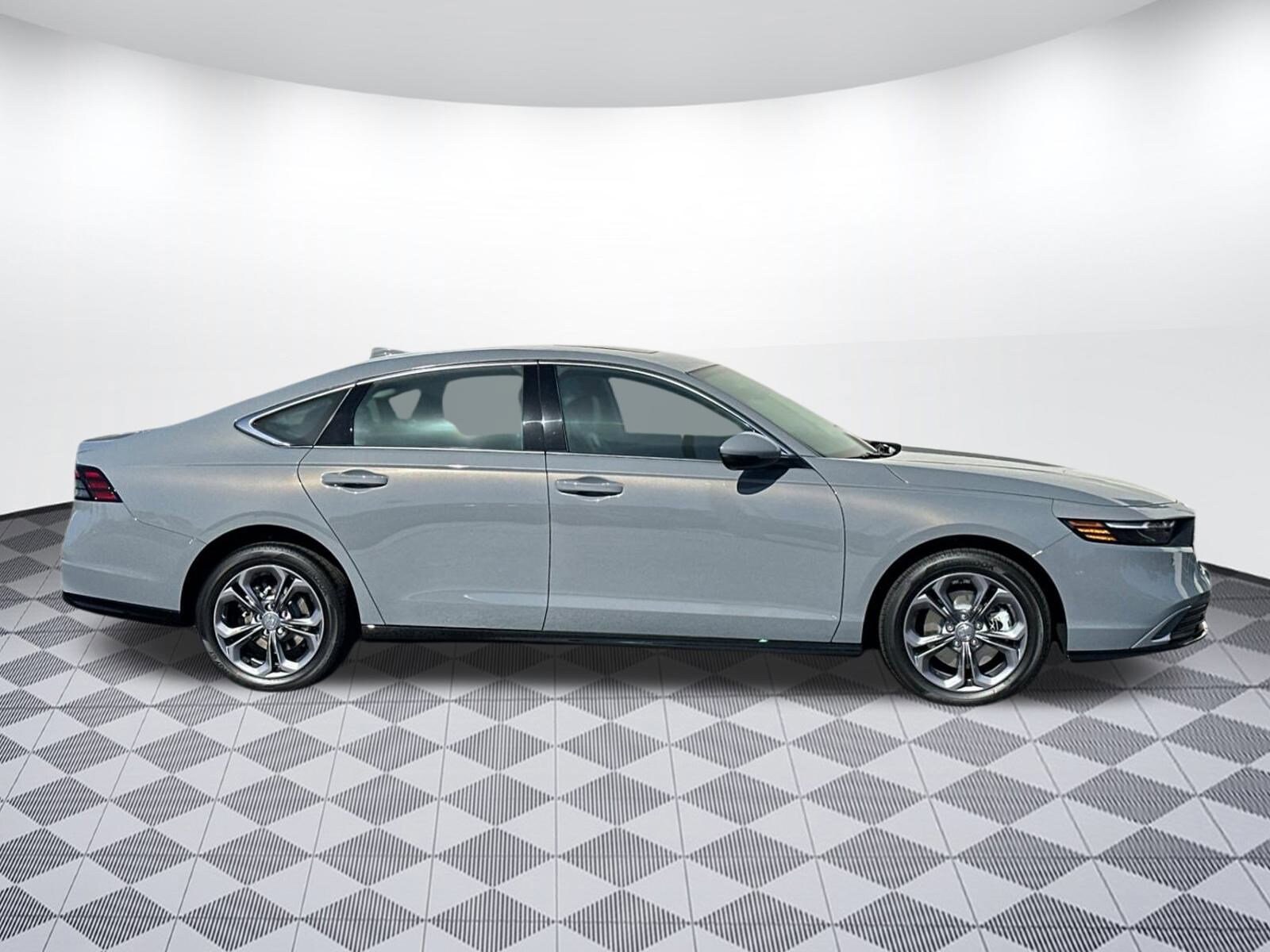 2025 Honda Accord Hybrid EX-L photo 3