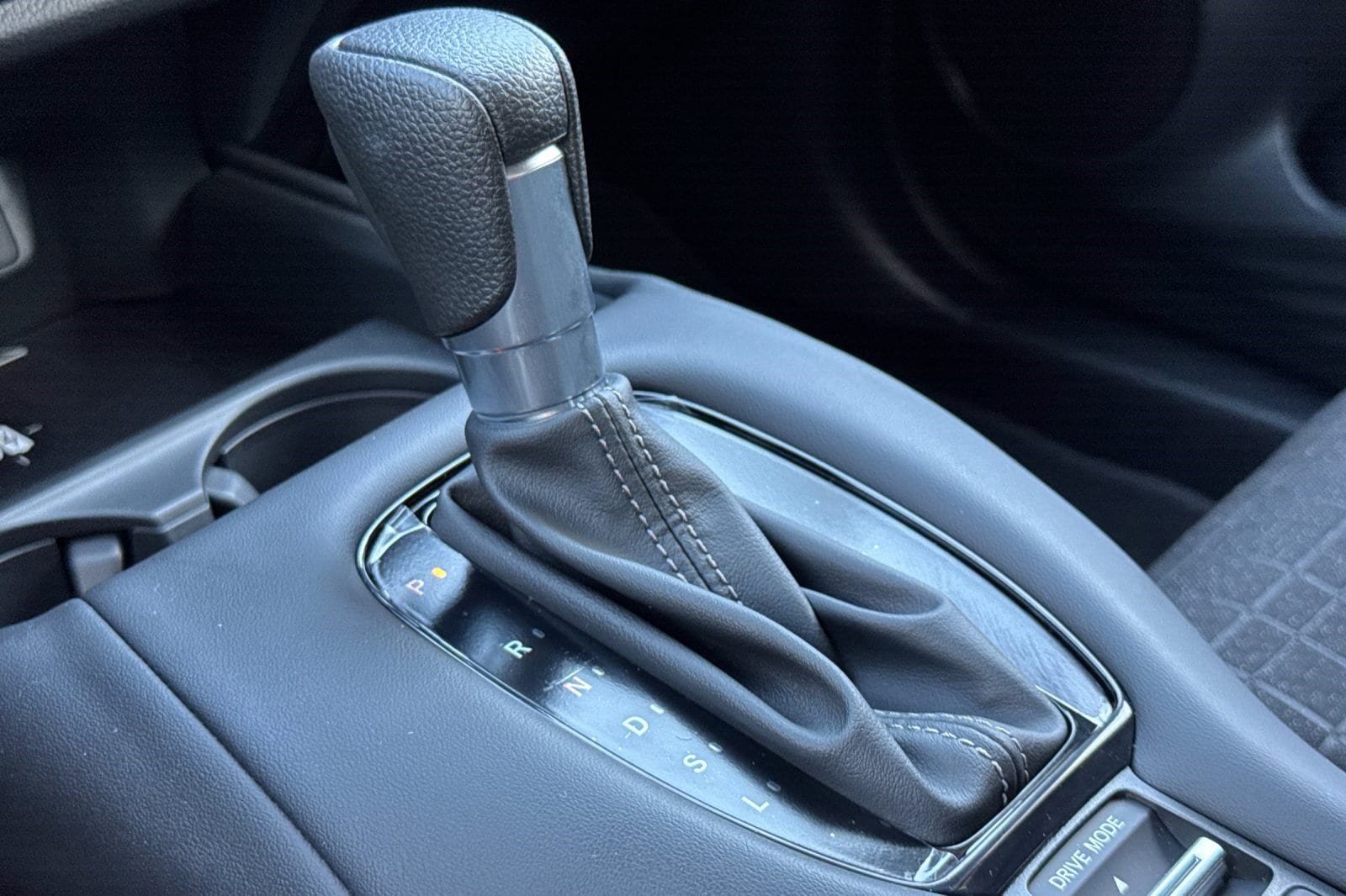 2026 Honda HR-V LX - Photo 17