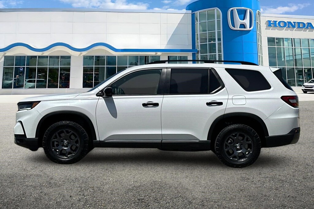 New 2025 Honda Pilot TrailSport SUV