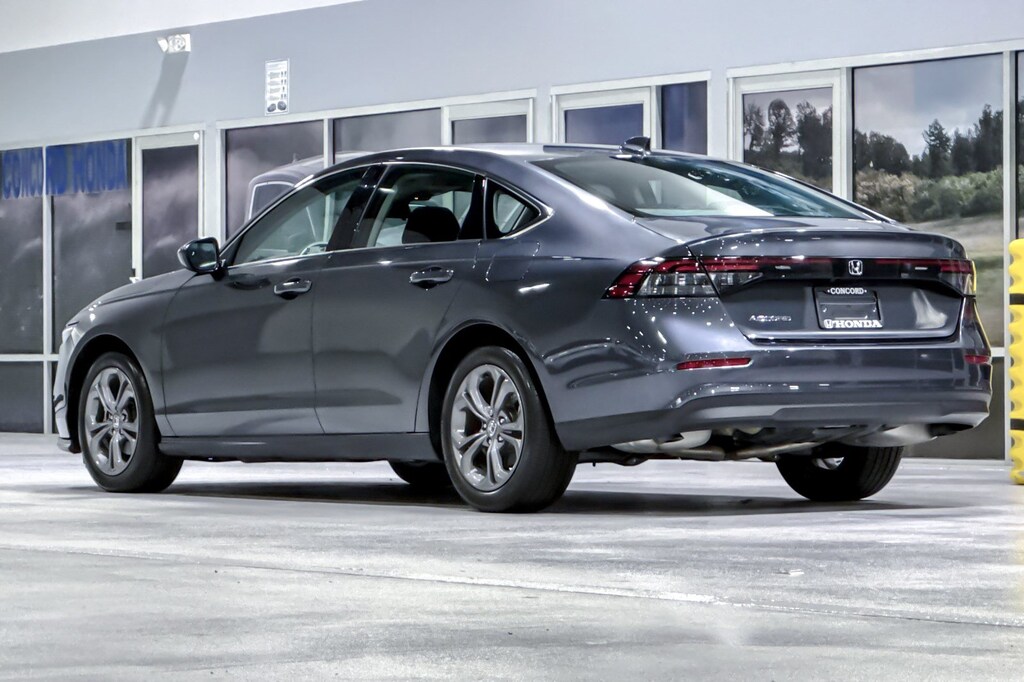 Used 2024 Honda Accord EX Sedan