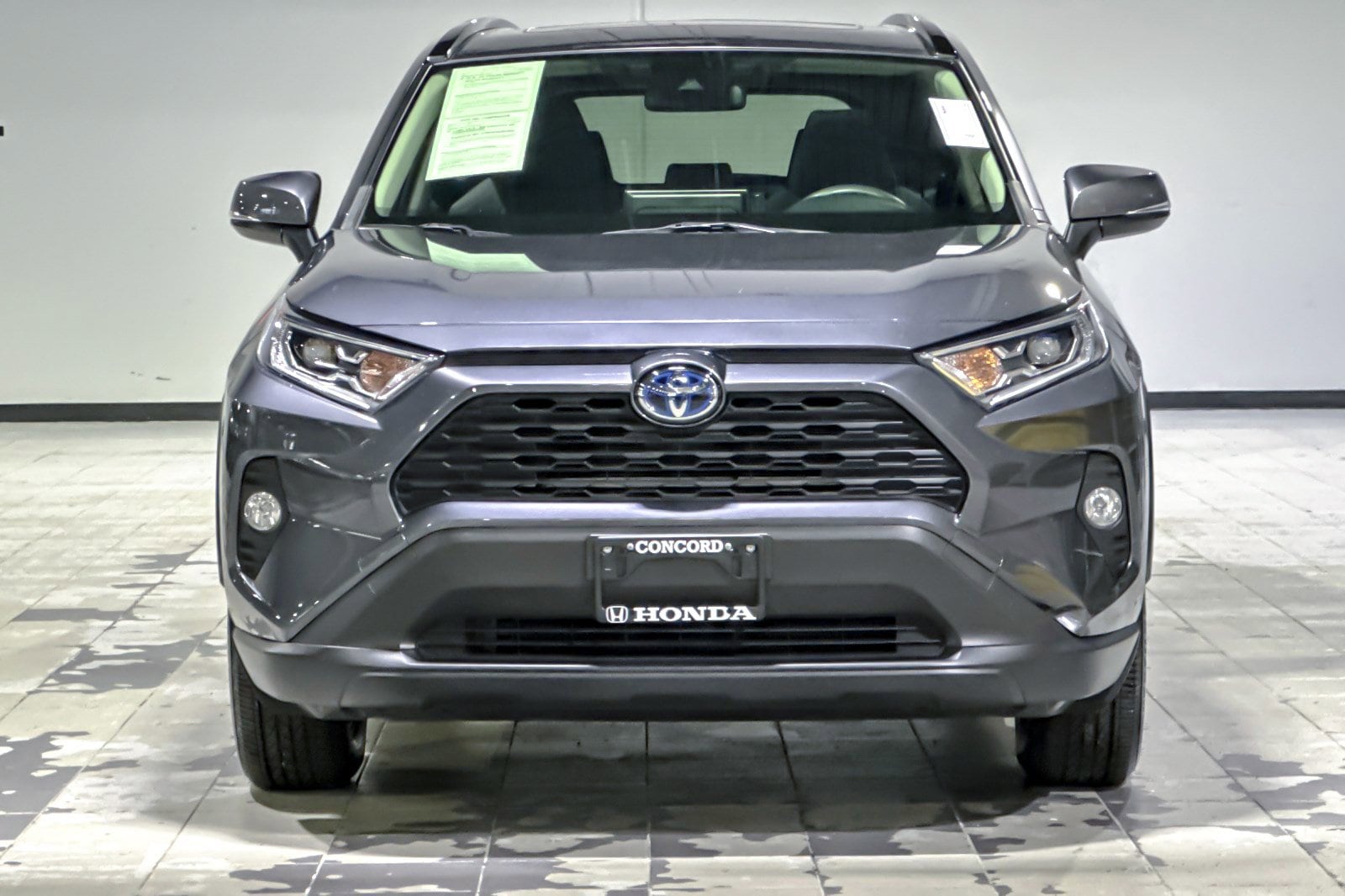 2021 Toyota RAV4 Hybrid XLE photo 4