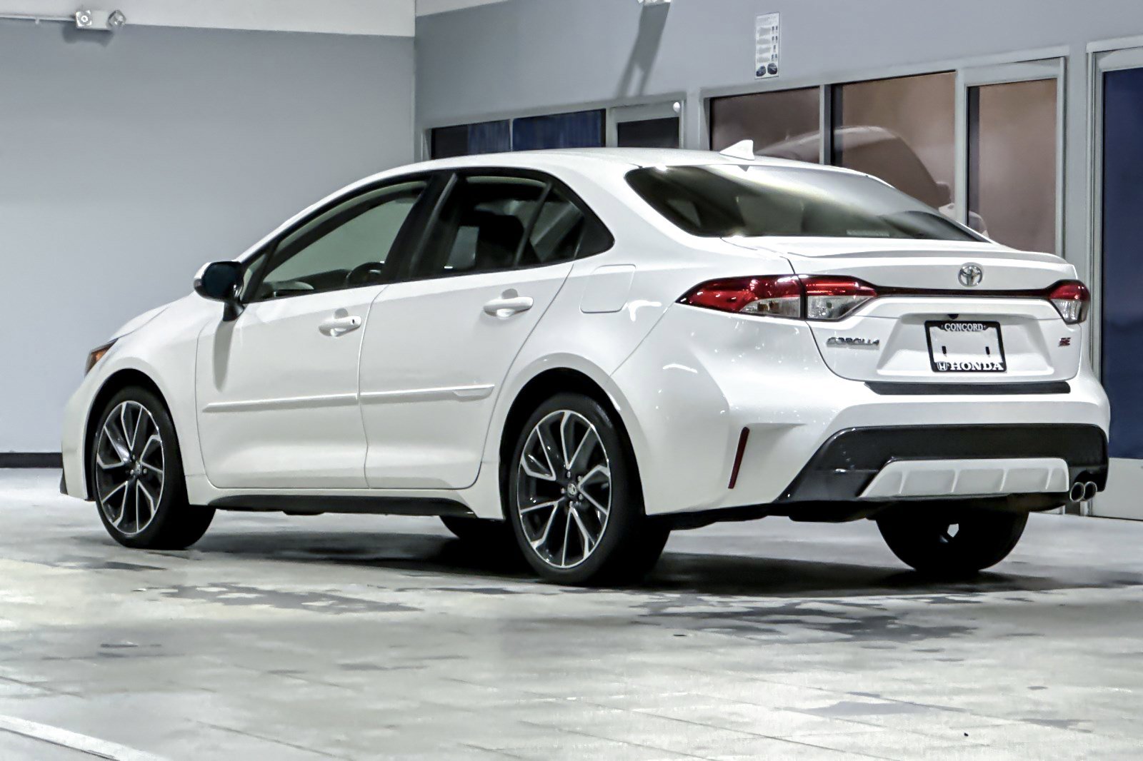 2020 Toyota Corolla SE photo 3