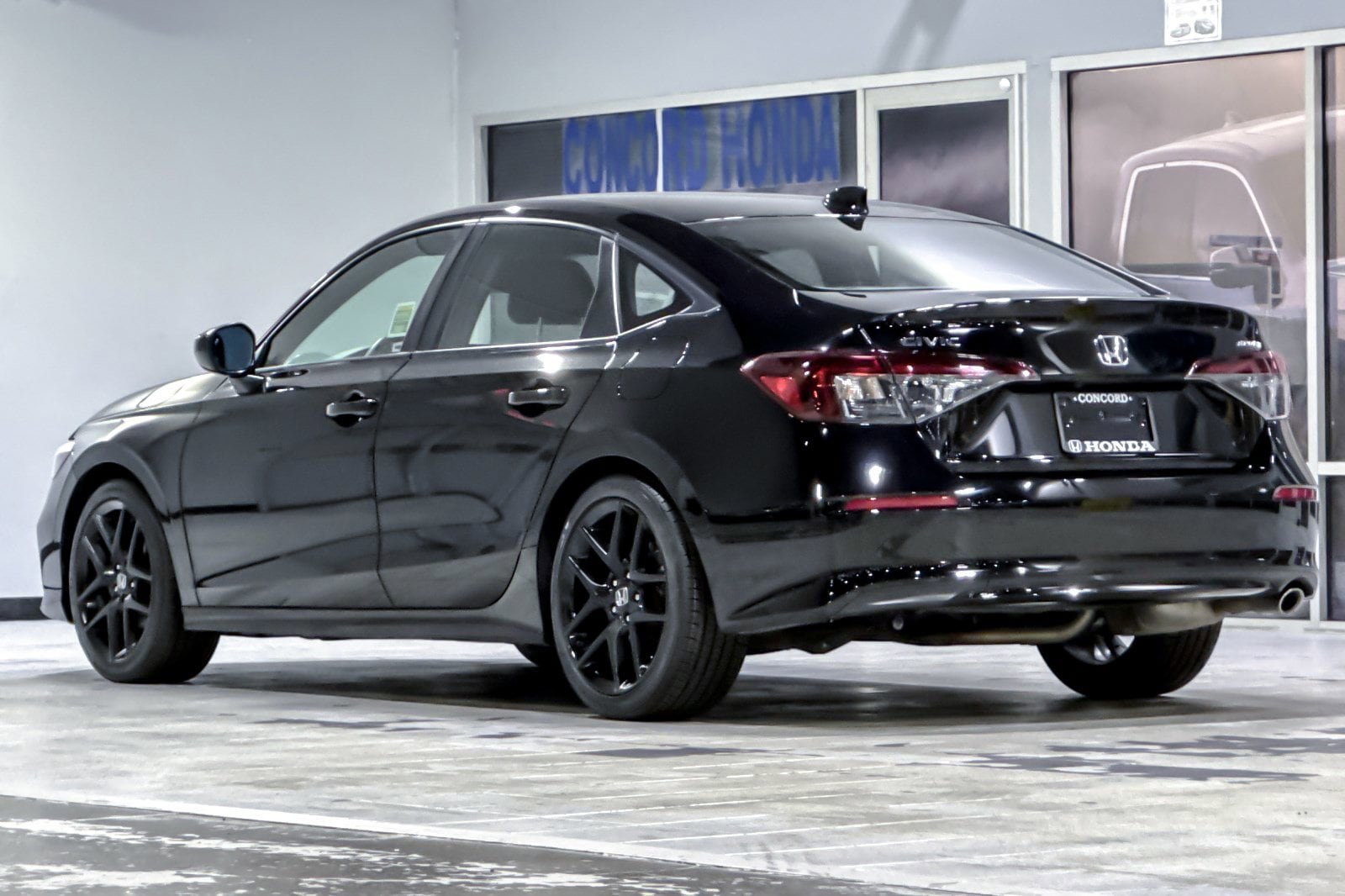 2025 Honda Civic Sport photo 2