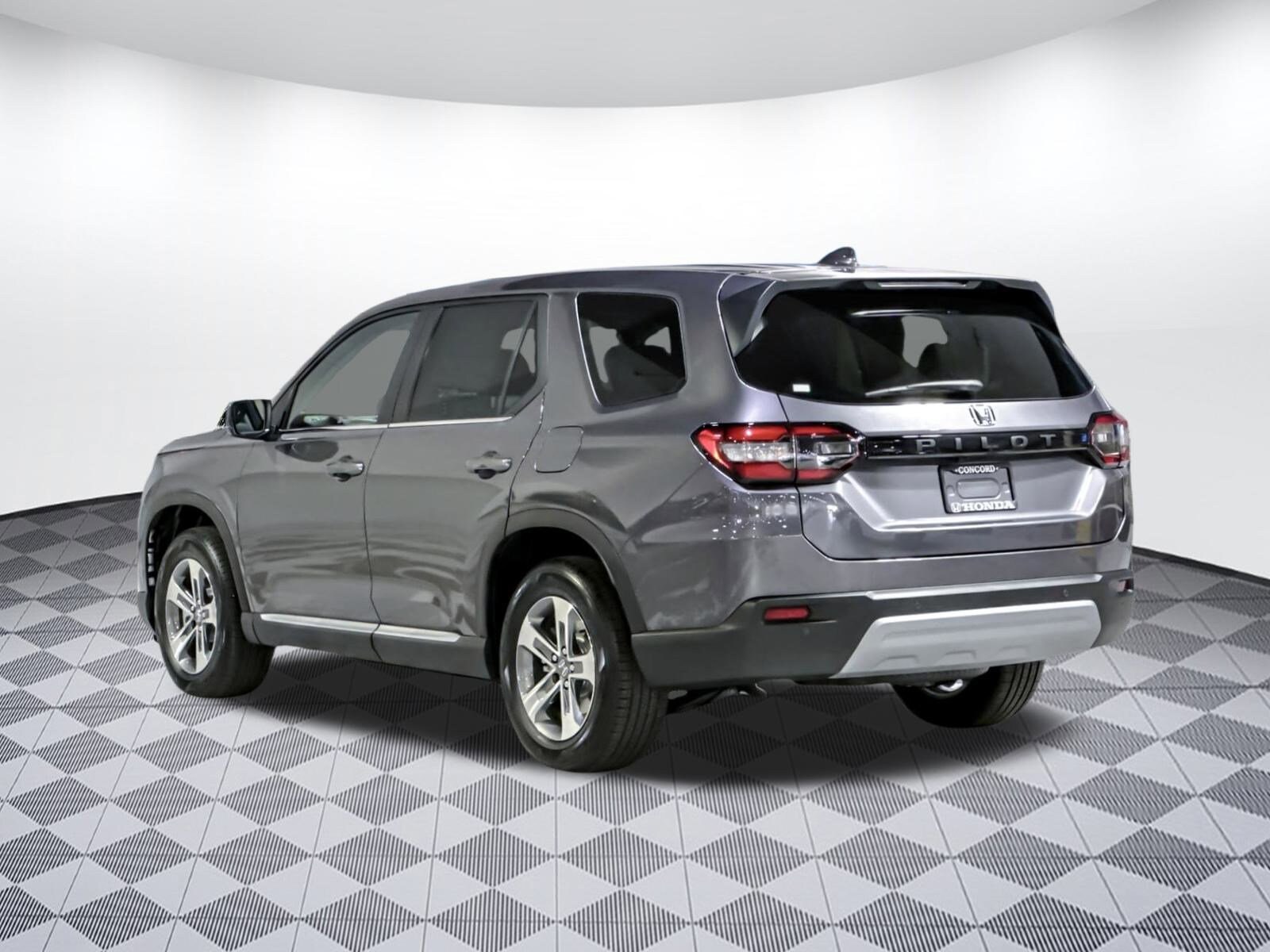 2025 Honda Pilot EX-L photo 3