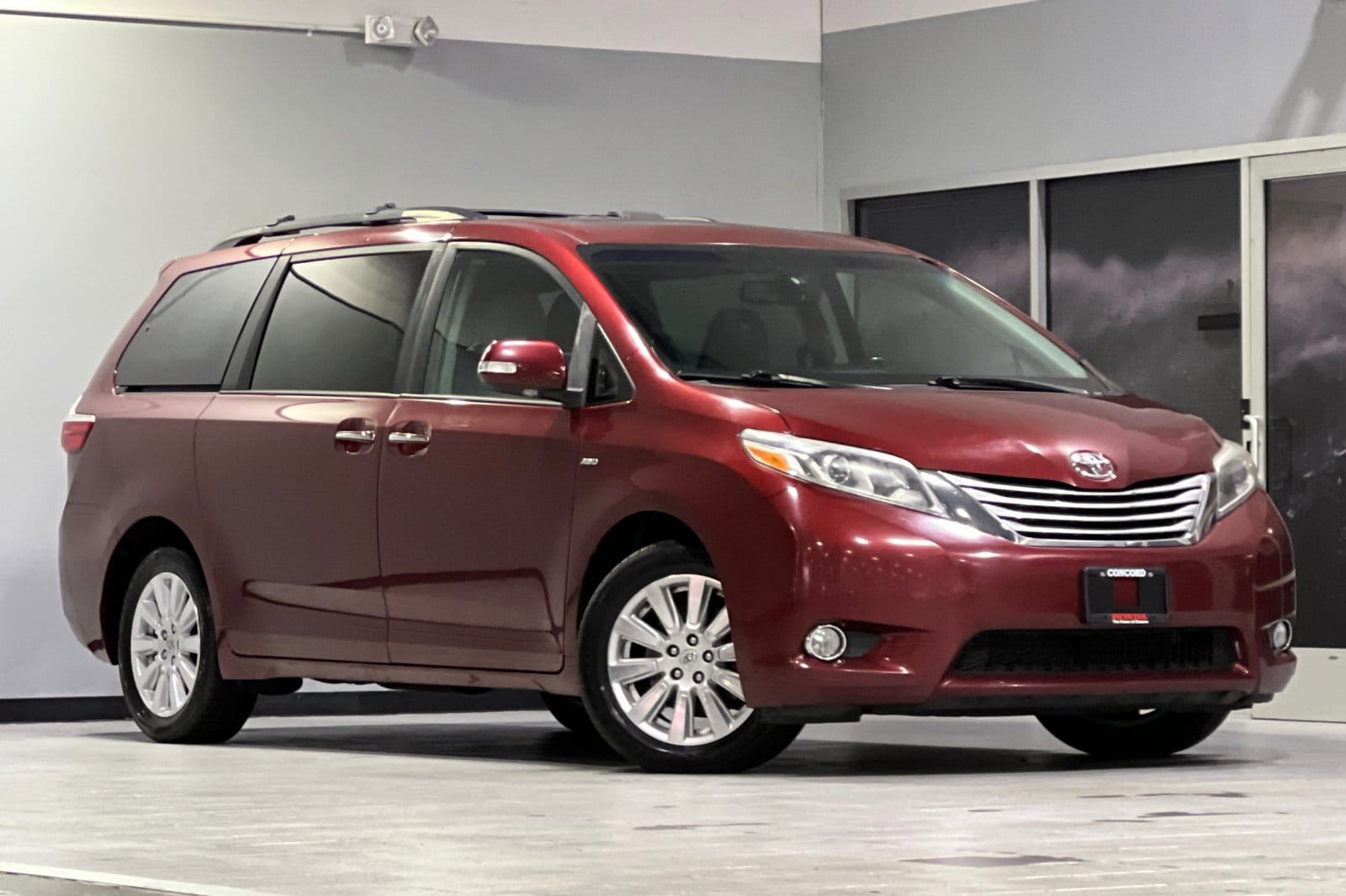 Used 2017 Toyota Sienna Limited with VIN 5TDDZ3DC2HS157468 for sale in Concord, CA