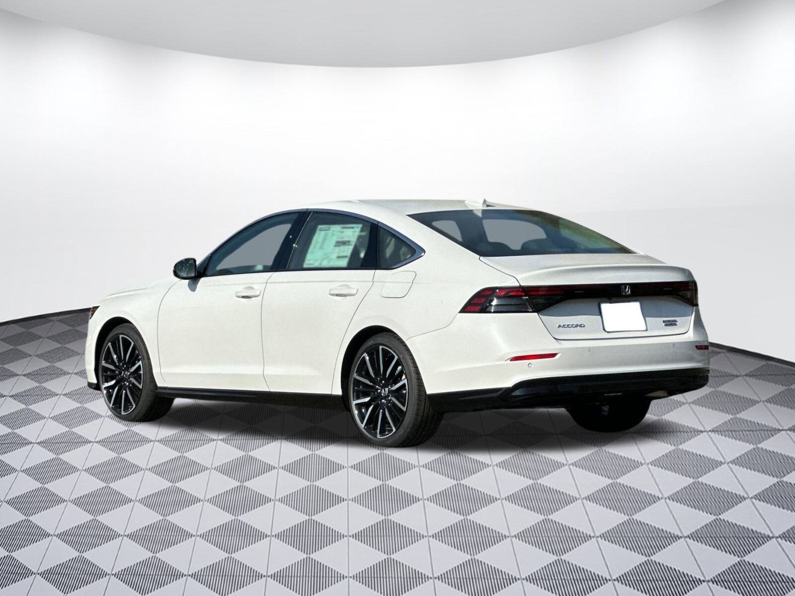 2025 Honda Accord Hybrid Touring photo 4