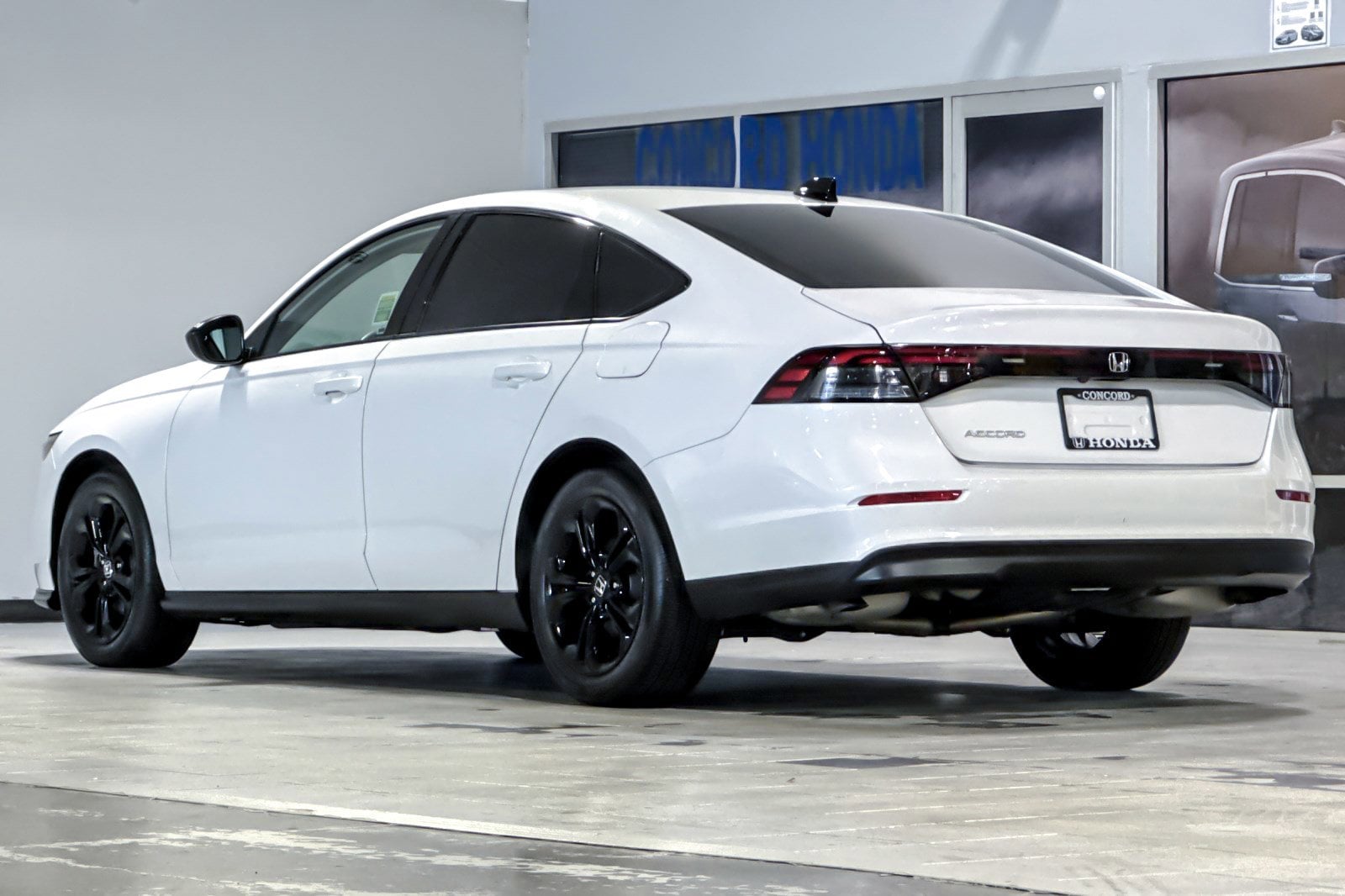 2025 Honda Accord SE photo 2