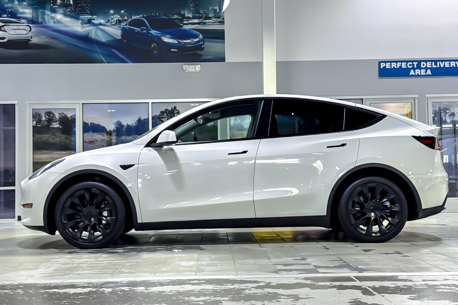 Used 2021 Tesla Model Y Long Range with VIN 5YJYGDEE7MF218308 for sale in Concord, CA