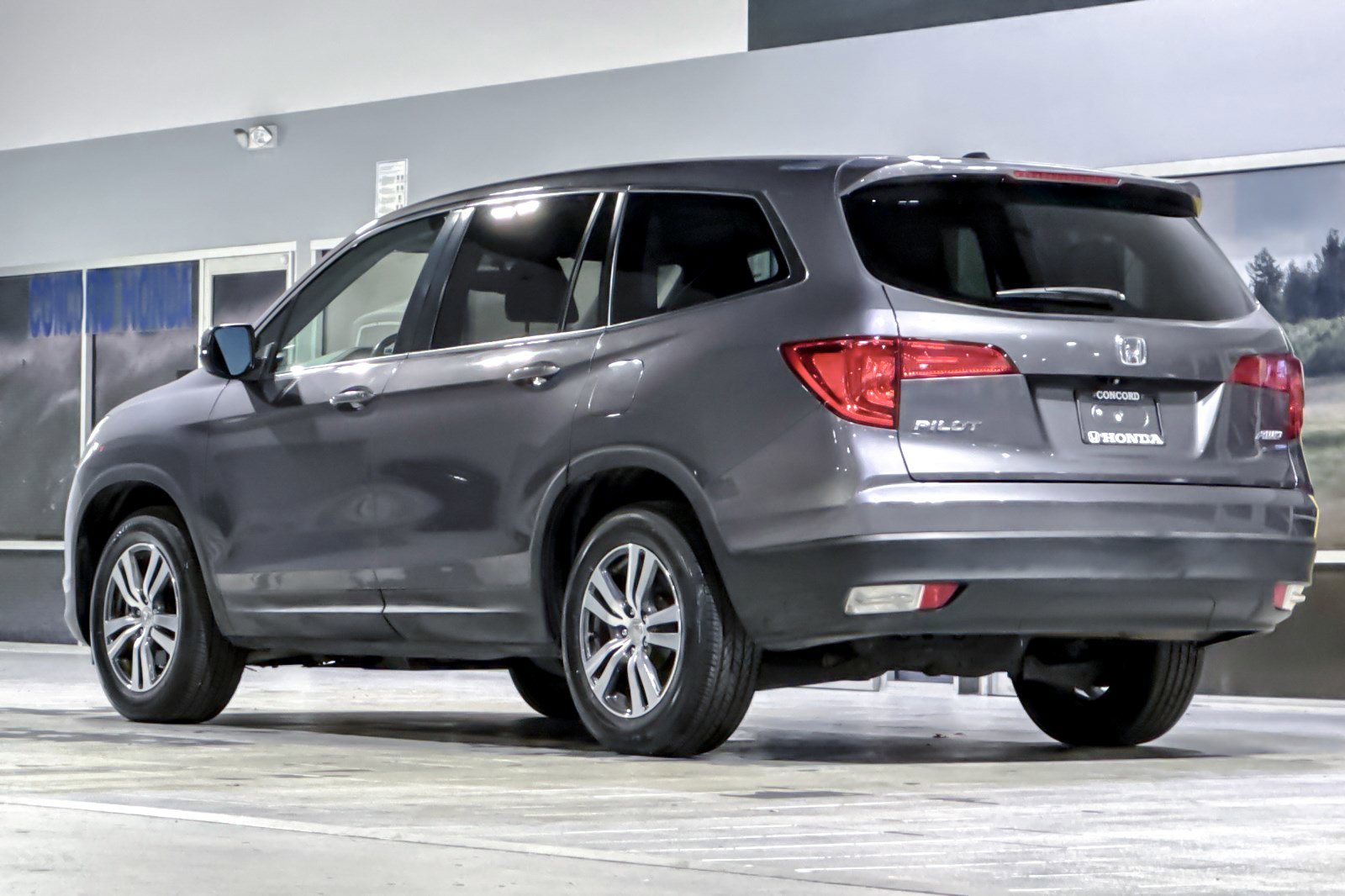 2017 Honda Pilot EX-L photo 3