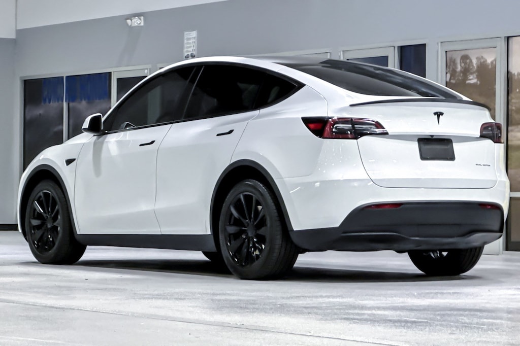Used 2023 Tesla Model Y Long Range SUV