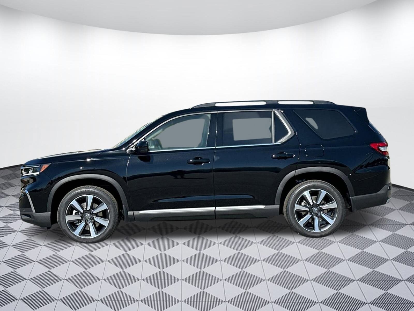 2025 Honda Pilot Touring photo 2