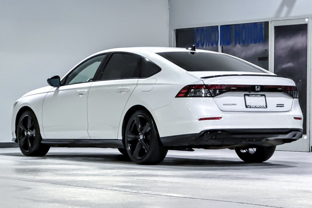 Used 2023 Honda Accord Hybrid Sport-L w/BSI Sedan