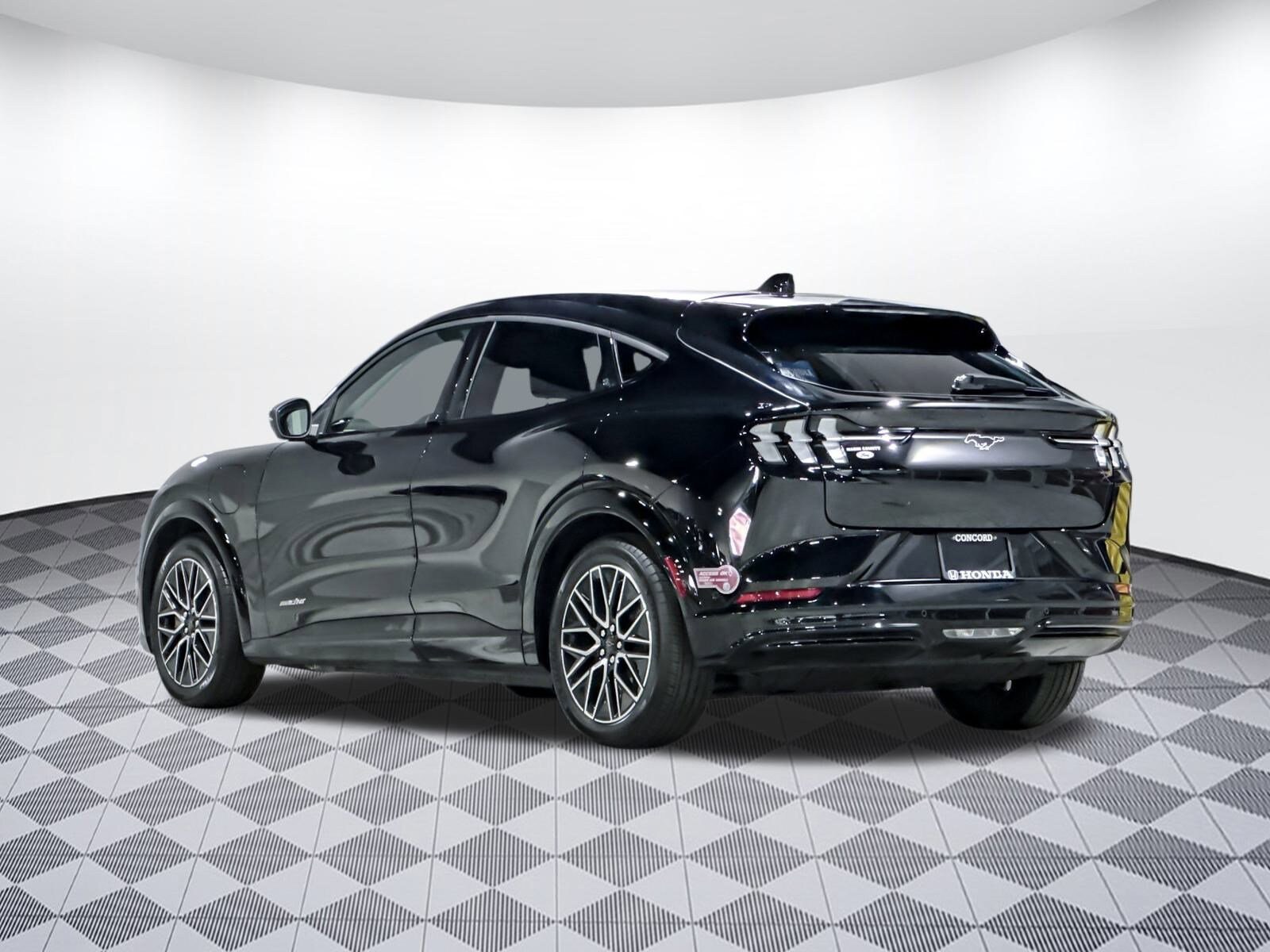2024 Ford Mustang Mach-E Premium photo 4