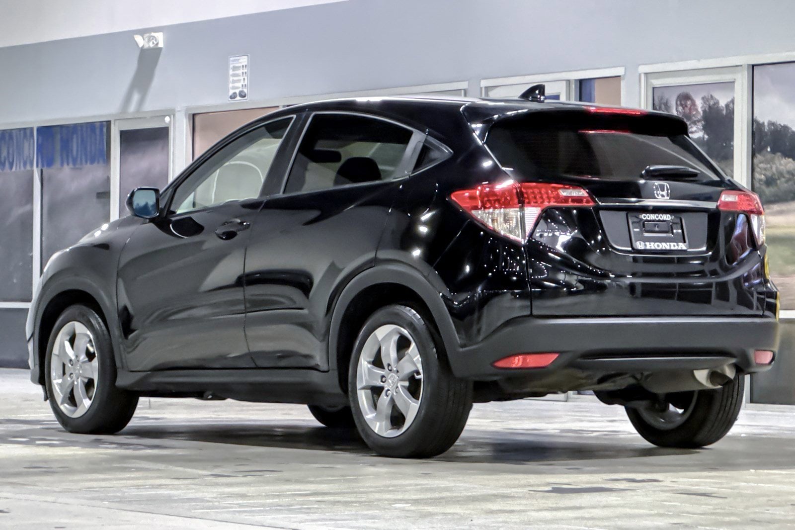 2021 Honda HR-V LX 2WD photo 2
