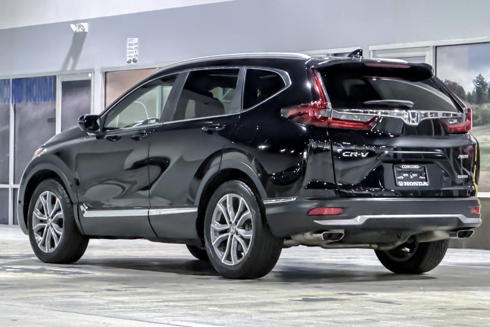 2022 Honda CR-V Touring photo 2