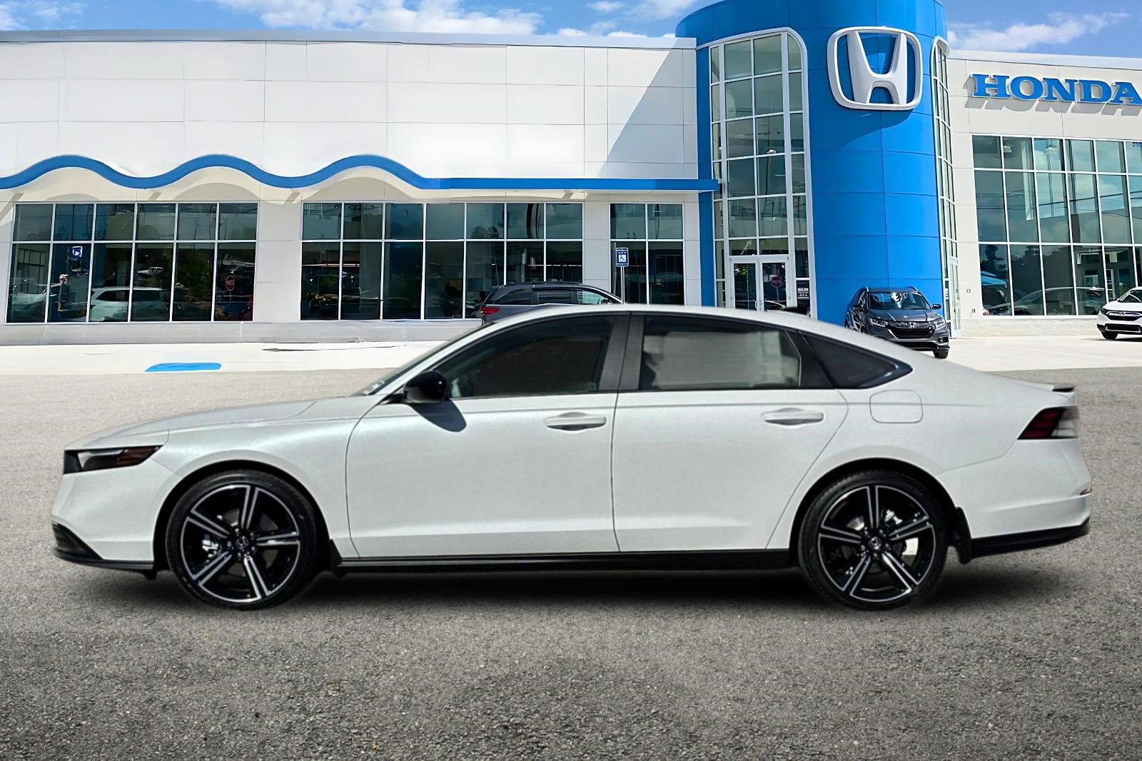 2025 Honda Accord Hybrid Sport photo 2