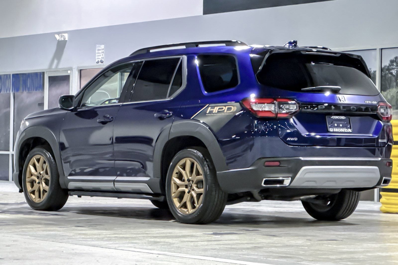 2024 Honda Pilot Touring photo 2