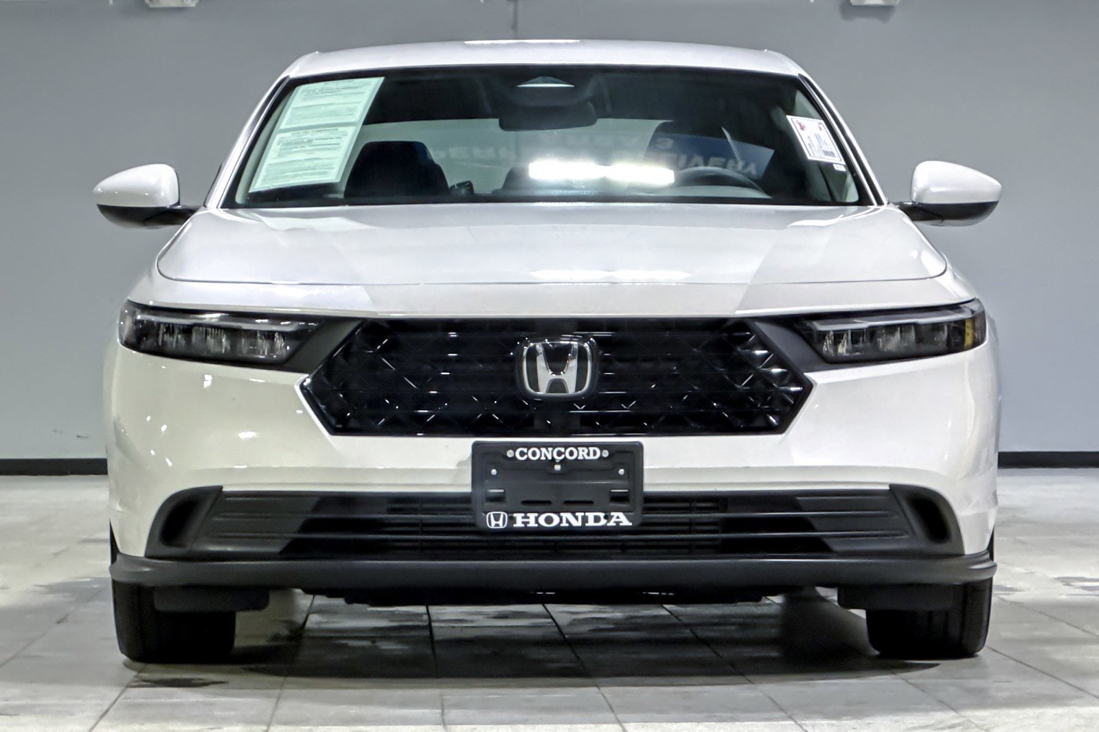 2025 Honda Accord LX photo 4