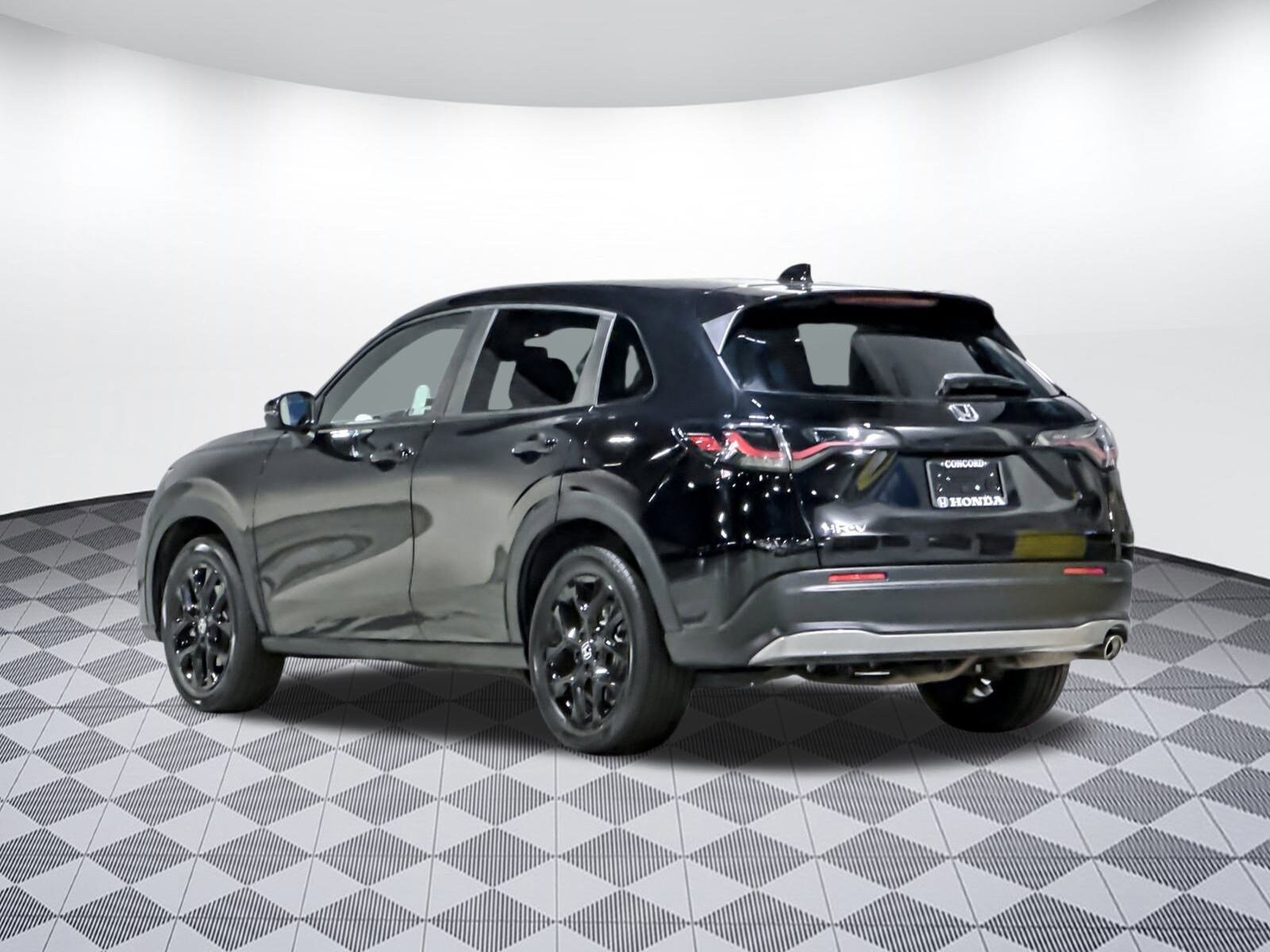2023 Honda HR-V Sport 2WD photo 2