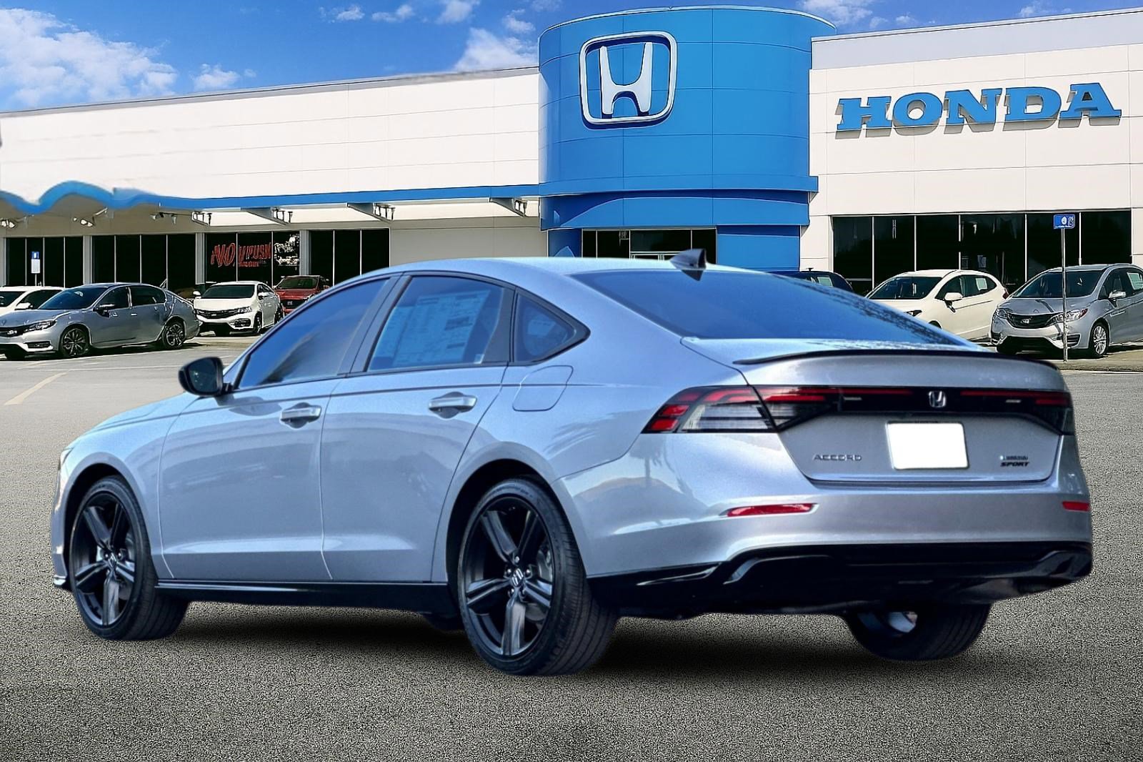 2025 Honda Accord Hybrid Sport-L photo 3