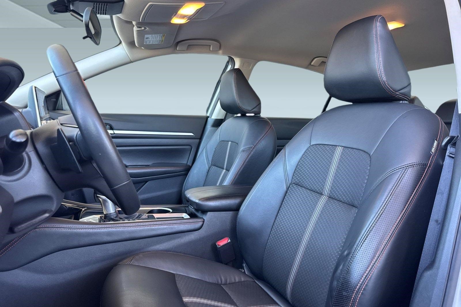 Altima 2.5 SR Sedan