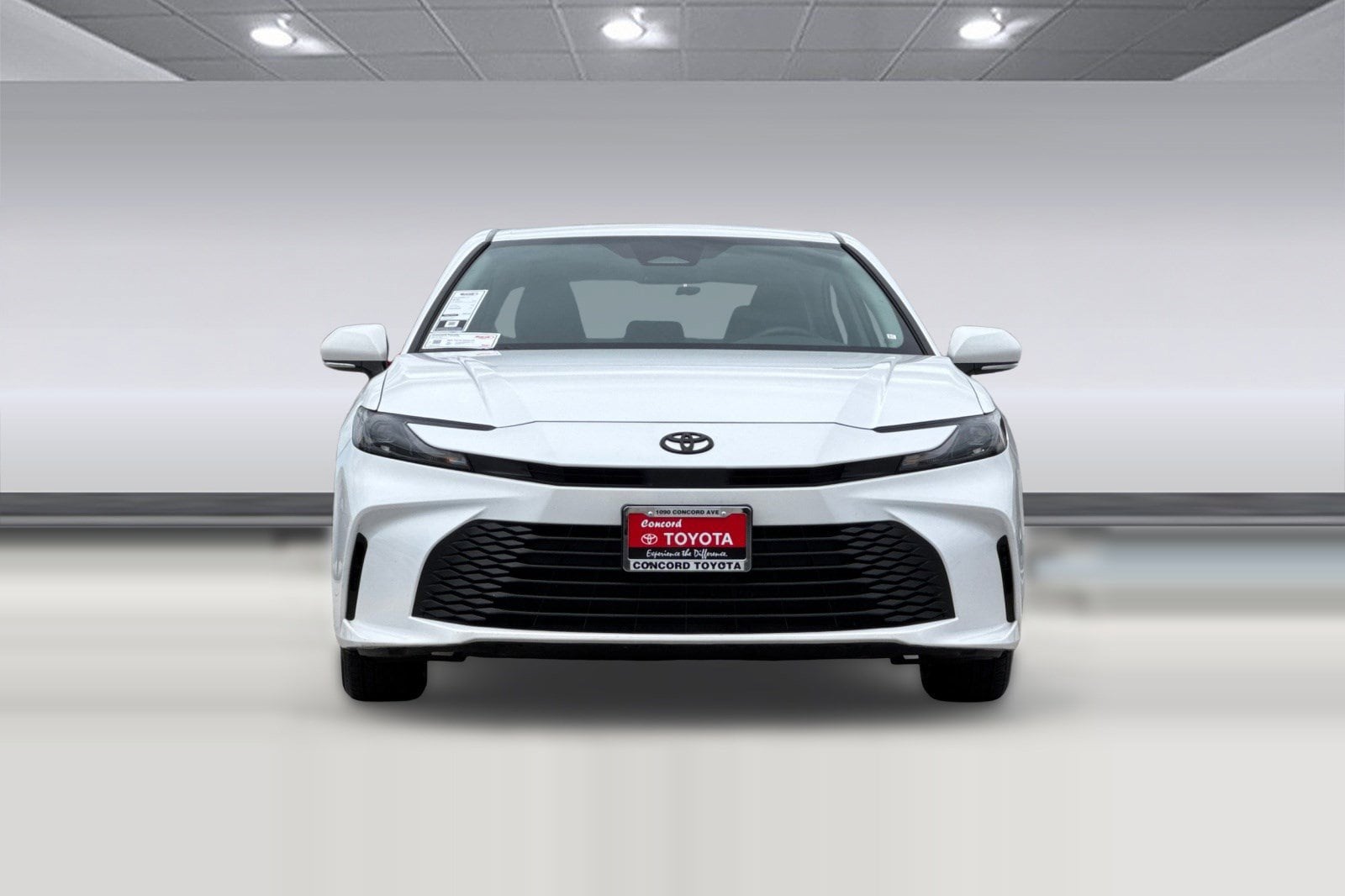 2025 Toyota Camry LE photo 4