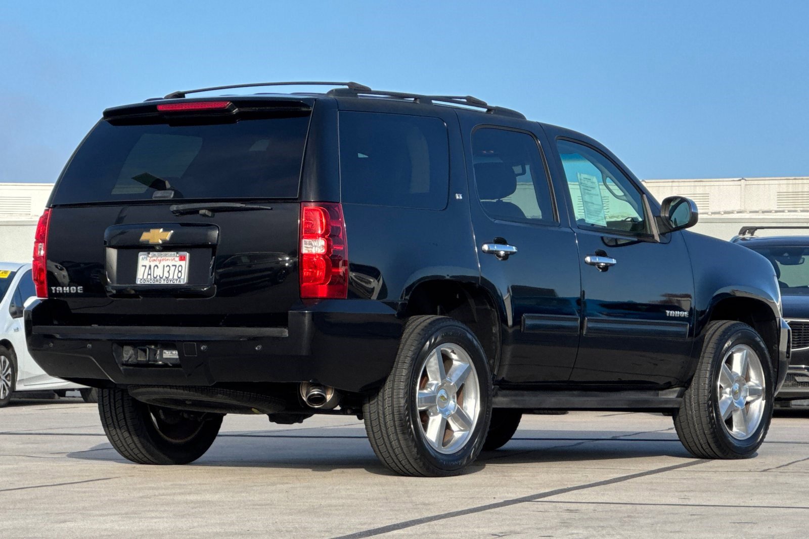 2013 Chevrolet Tahoe LT photo 2