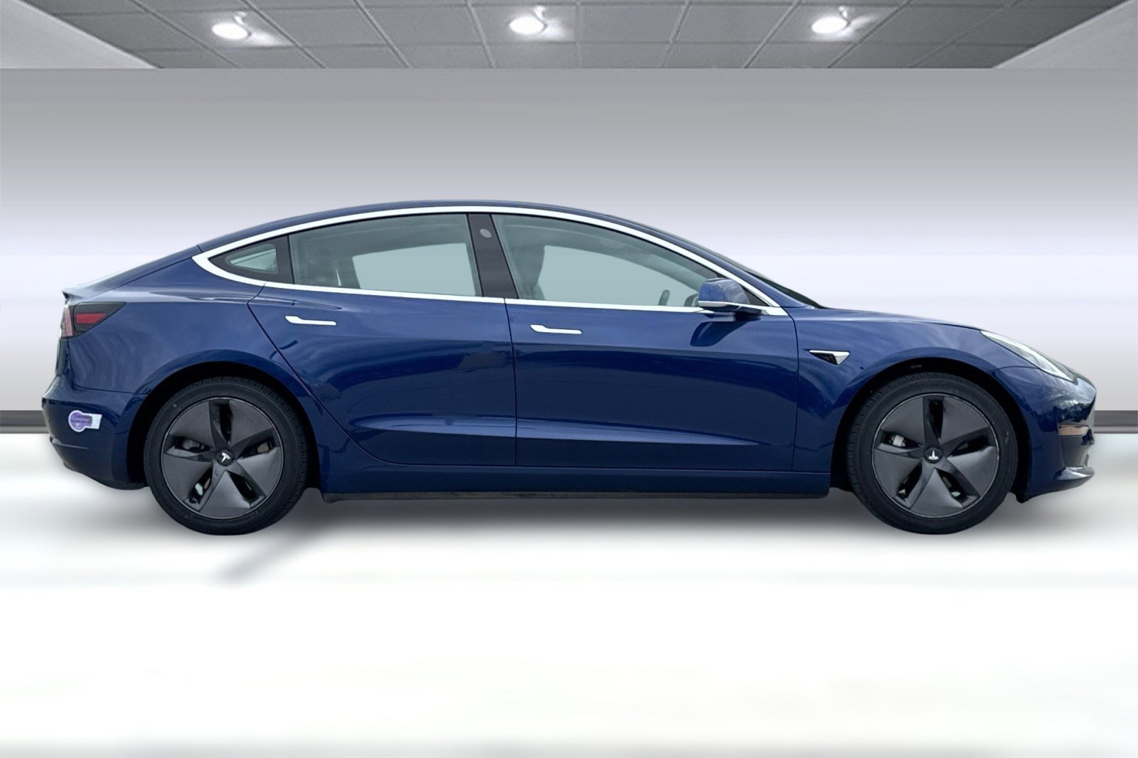 2018 Tesla Model 3 Mid Range photo 2