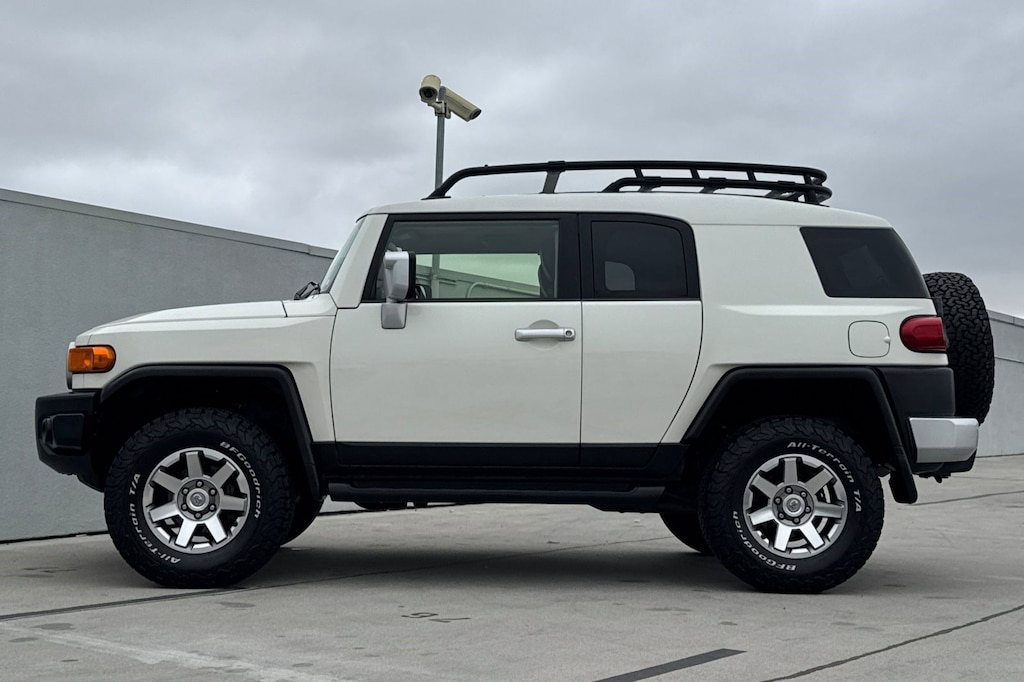 Used 2014 Toyota FJ Cruiser 4WD 4dr Auto (Natl) SUV