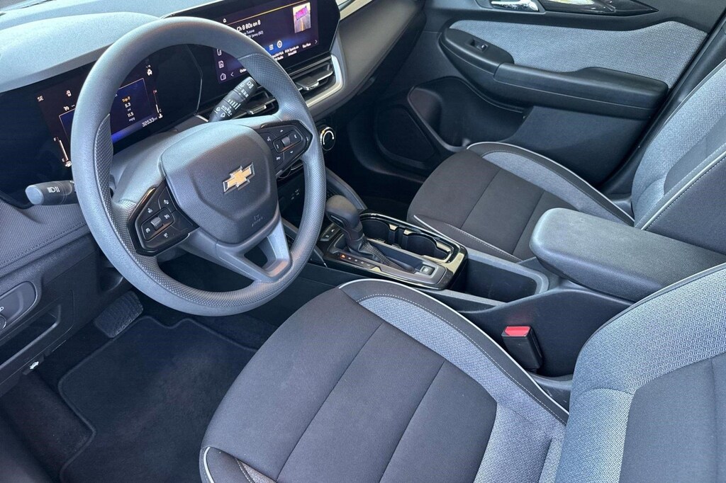 Used 2025 Chevrolet Trailblazer LT SUV