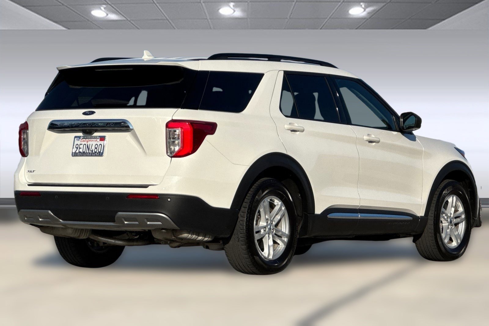 2023 Ford Explorer XLT photo 3