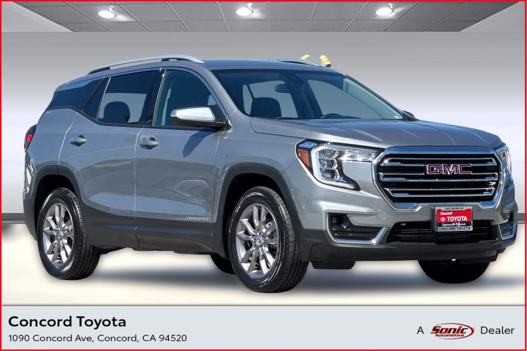 Used 2024 GMC Terrain SLT SUV
