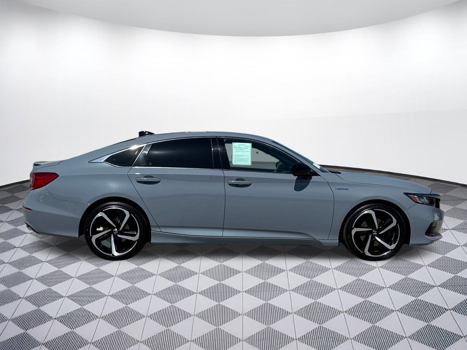 Used 2022 Honda Accord Hybrid Sport with VIN 1HGCV3F2XNA042400 for sale in Northfield, Minnesota