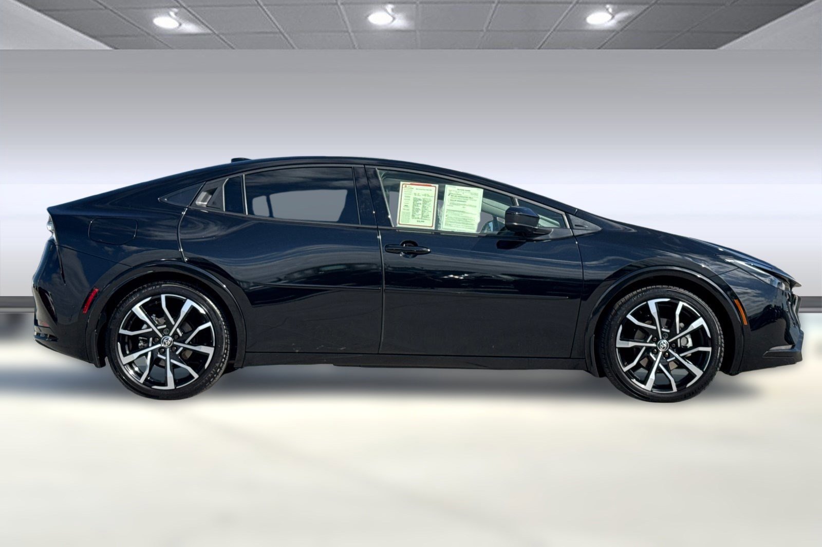 2024 Toyota Prius Prime XSE photo 2