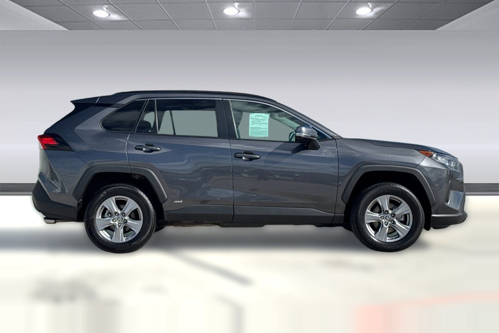 Used 2022 Toyota RAV4 LE with VIN 4T3MWRFV3NU055052 for sale in Kansas City