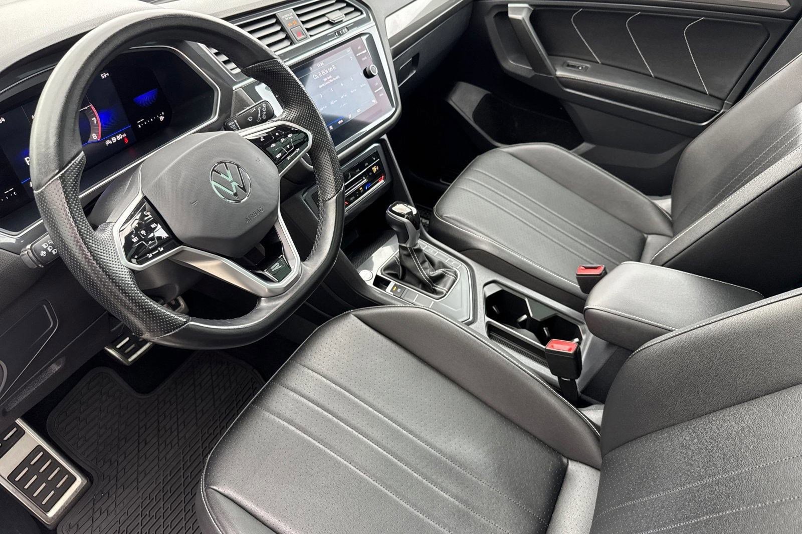 2022 Volkswagen Tiguan SE R-Line Black photo 3