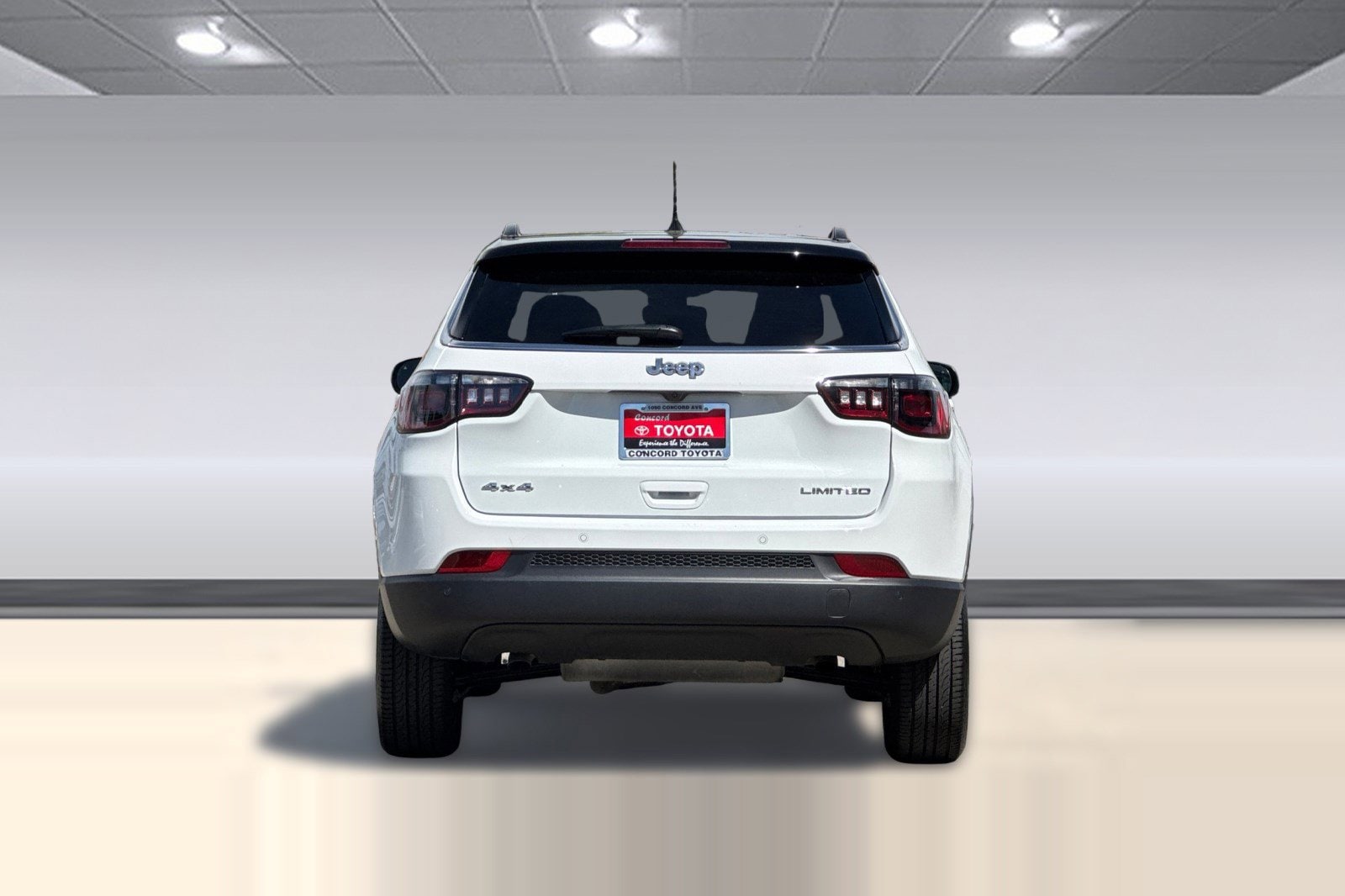 2025 Jeep Compass Limited photo 3