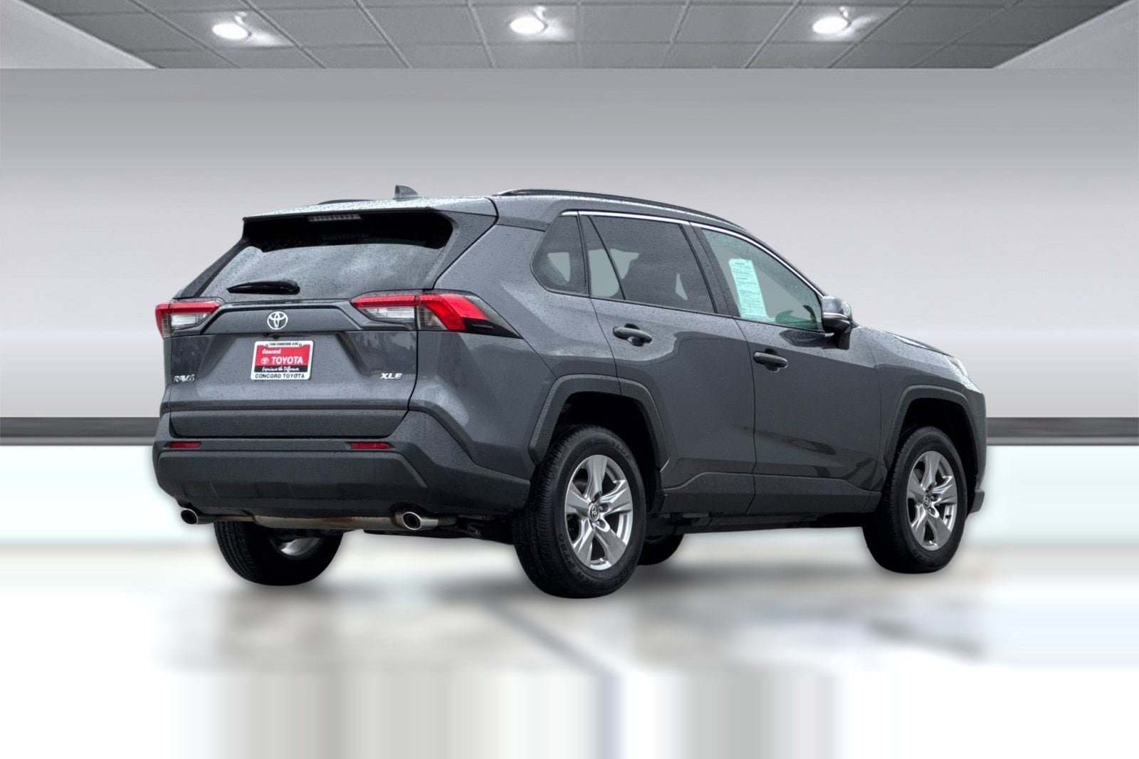 2025 Toyota RAV4 XLE photo 2