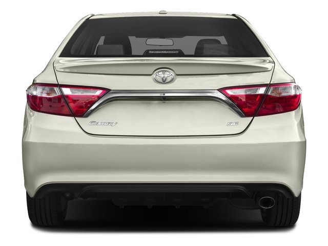 2016 Toyota Camry SE photo 5