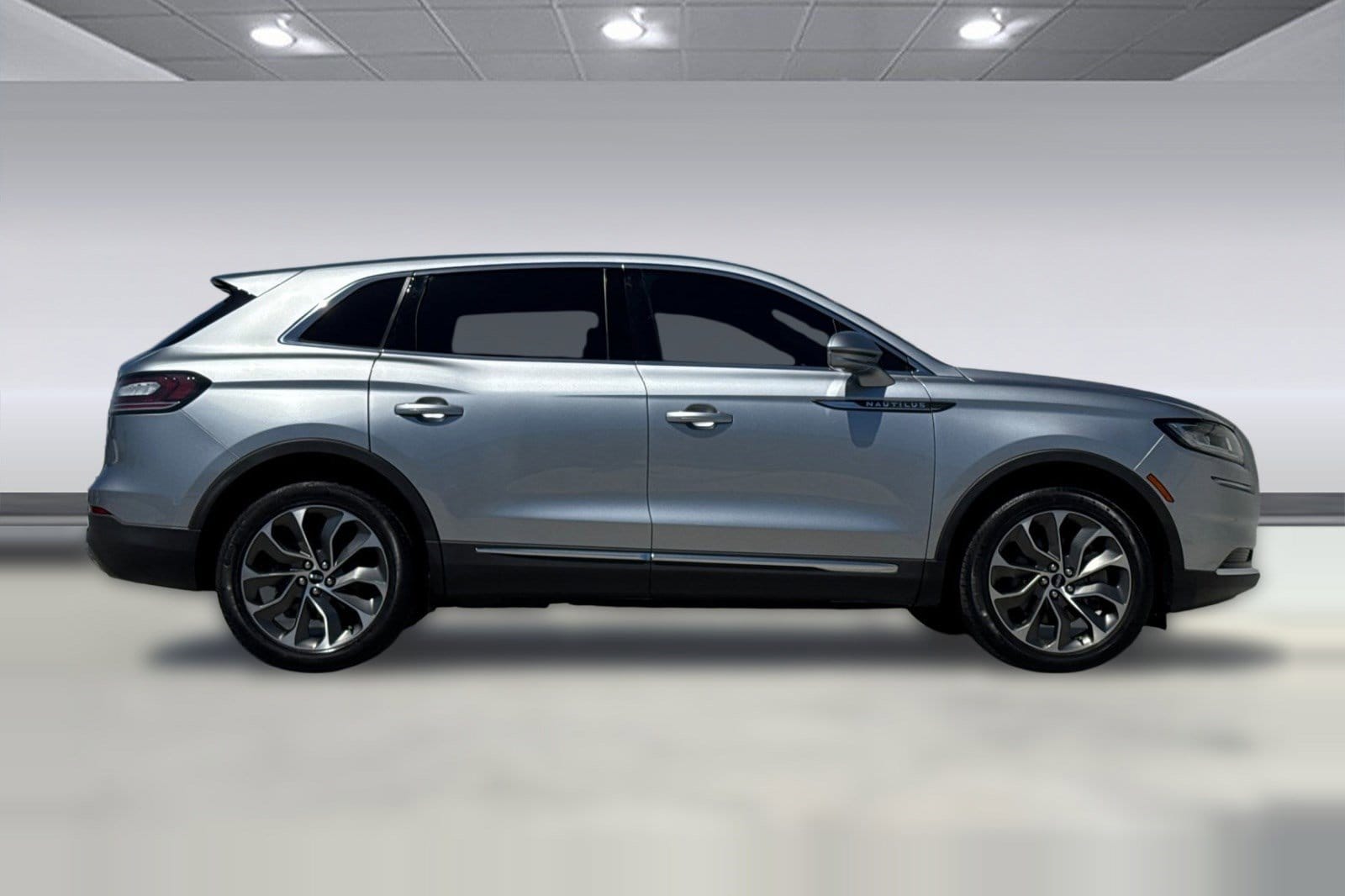 Nautilus Reserve SUV