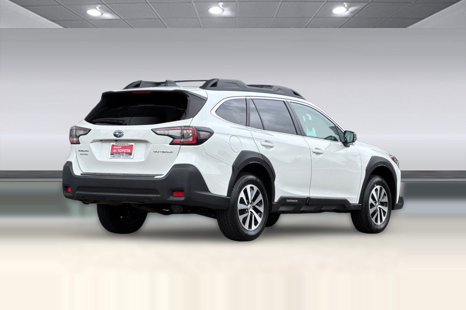 2023 Subaru Outback Premium photo 2