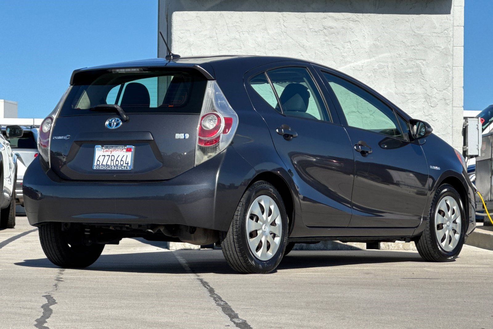 2013 Toyota Prius C Three photo 3