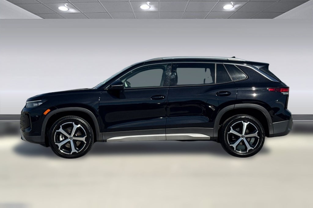 Used 2026 Volkswagen Tiguan SE SUV