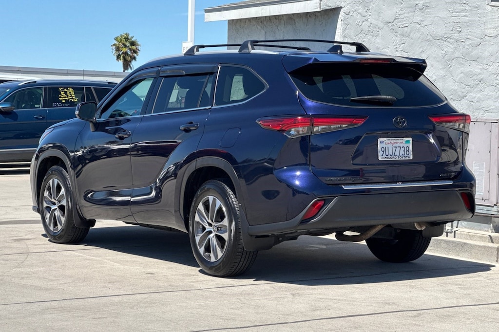 Used 2022 Toyota Highlander XLE SUV